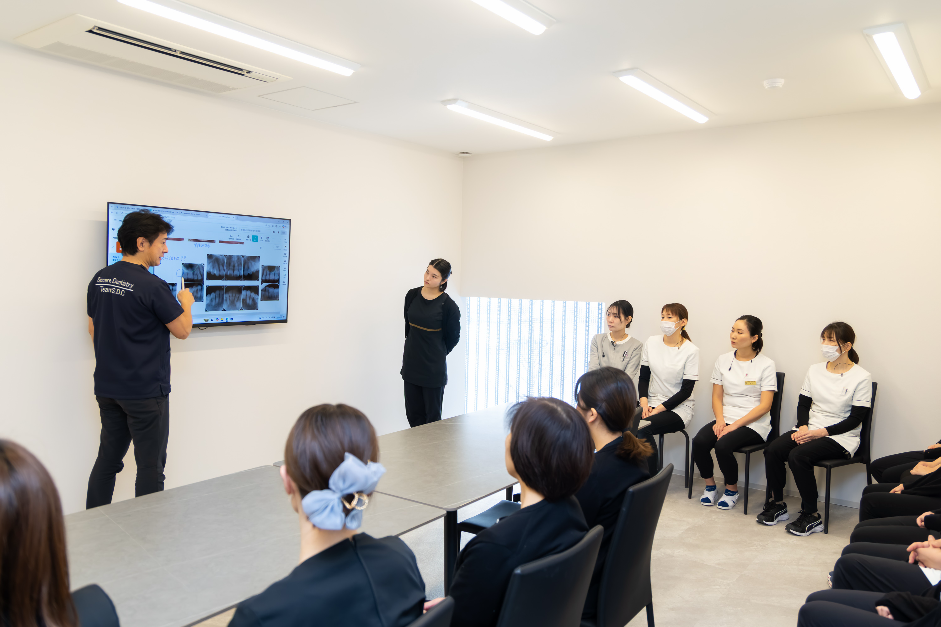 院内でのカンファレンスの様子